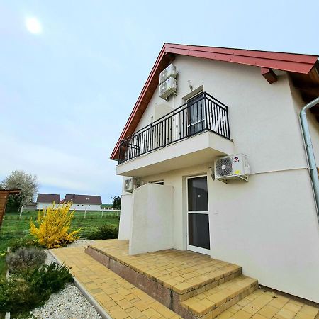 Szekely-Lak Apartman Hegyko Bagian luar foto